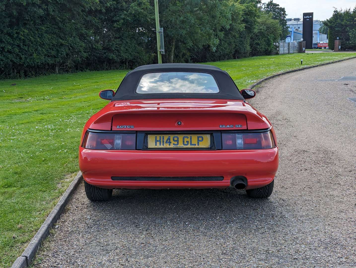 <p>1991 LOTUS ELAN SE TURBO</p>