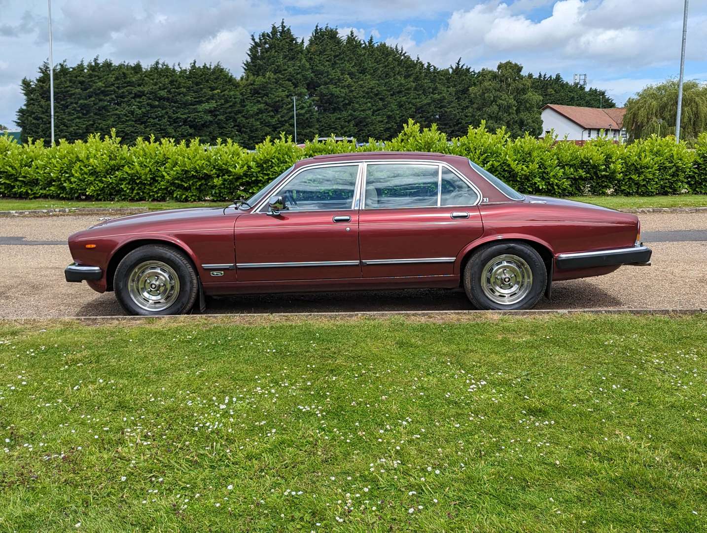 <p>1986 JAGUAR XJ6 3.4 AUTO SIII</p>