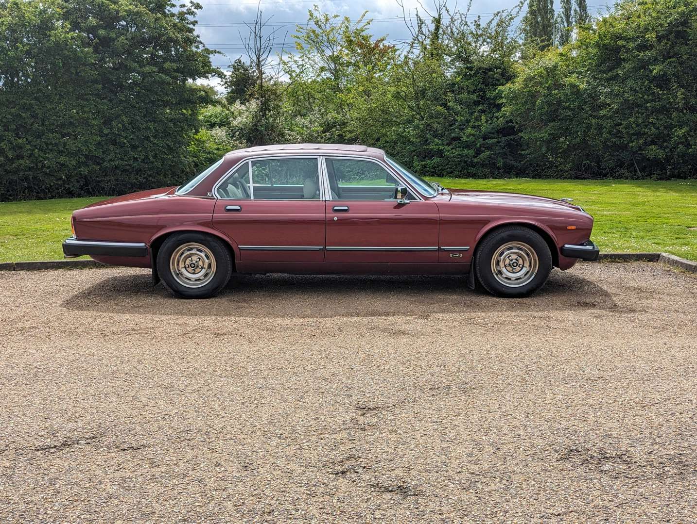 <p>1986 JAGUAR XJ6 3.4 AUTO SIII</p>