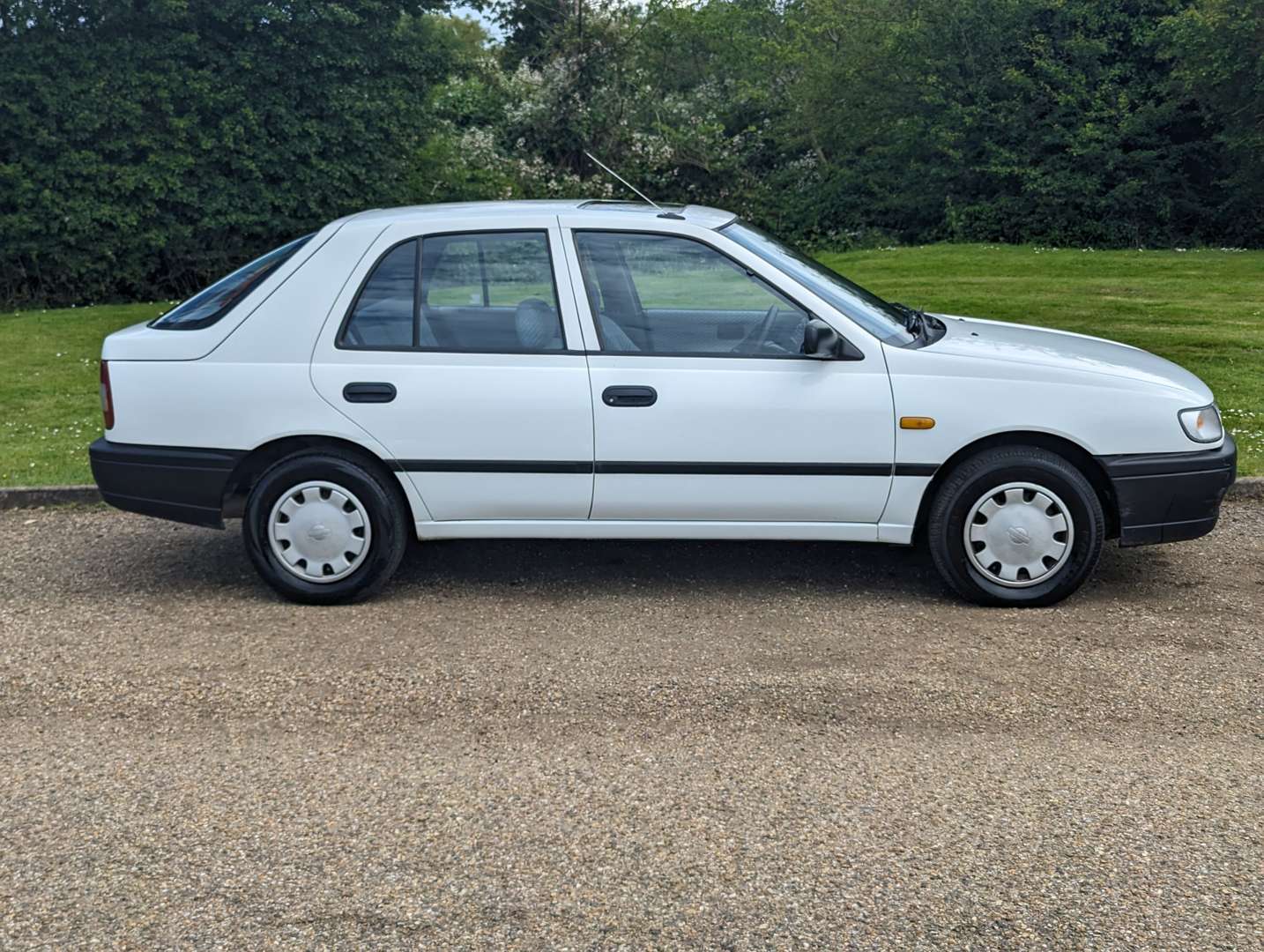 <p>1993 NISSAN SUNNY 1.6 LX</p>