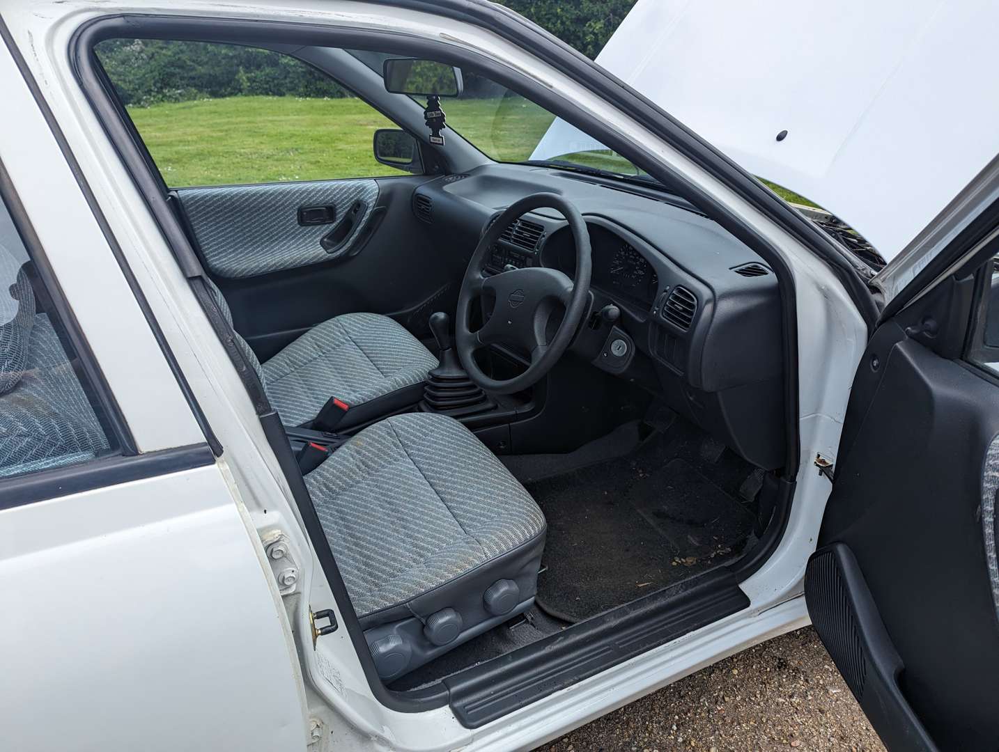 <p>1993 NISSAN SUNNY 1.6 LX</p>