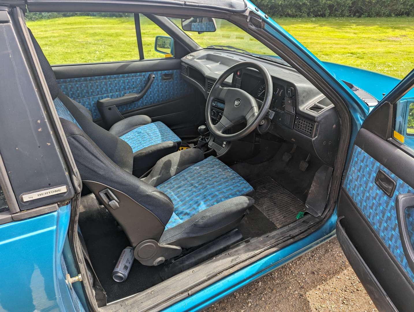 <p>1993 VAUXHALL ASTRA 2.0 EXCLUSIVE CONVERTIBLE</p>