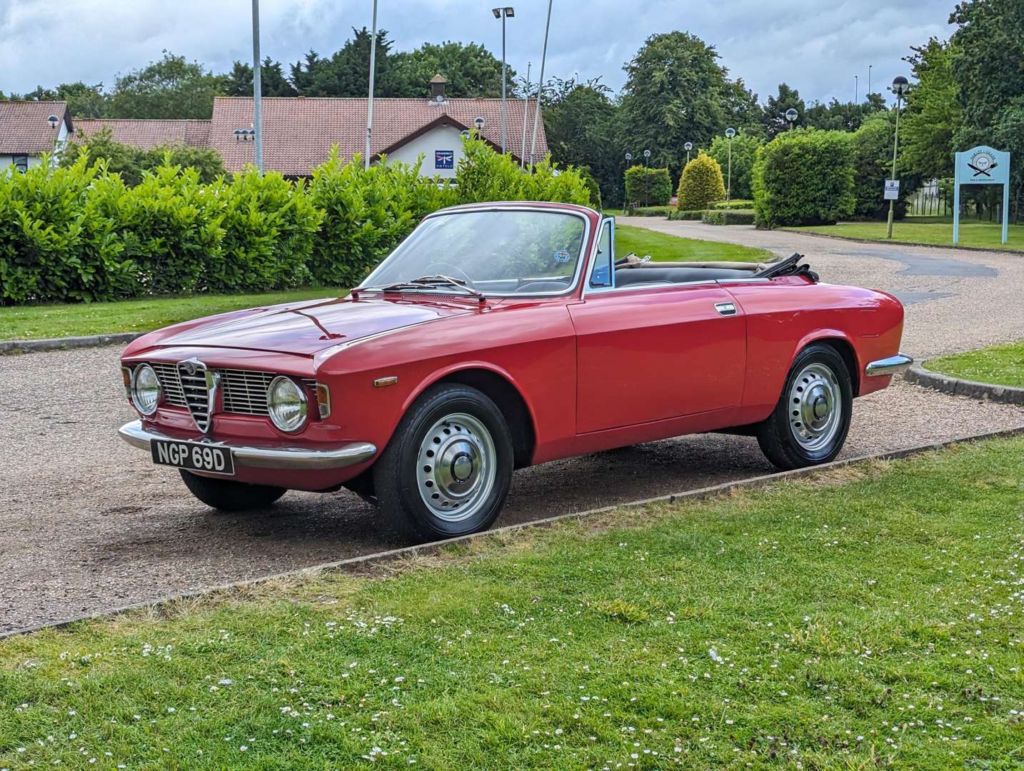 <p>1966 ALFA ROMEO GIULIA GTC&nbsp;</p>