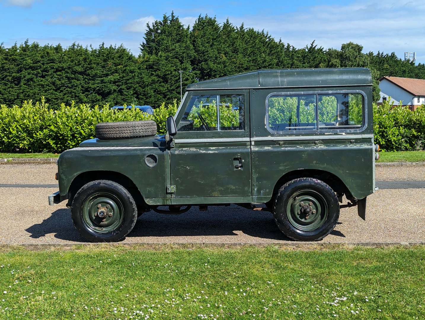 <p>1978 LAND ROVER 88" SII</p>