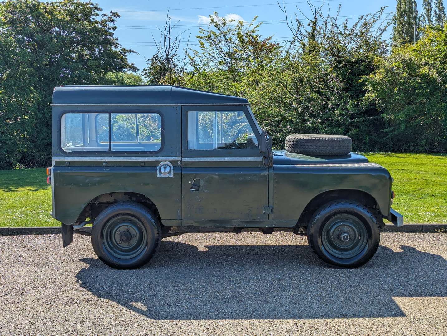 <p>1978 LAND ROVER 88" SII</p>