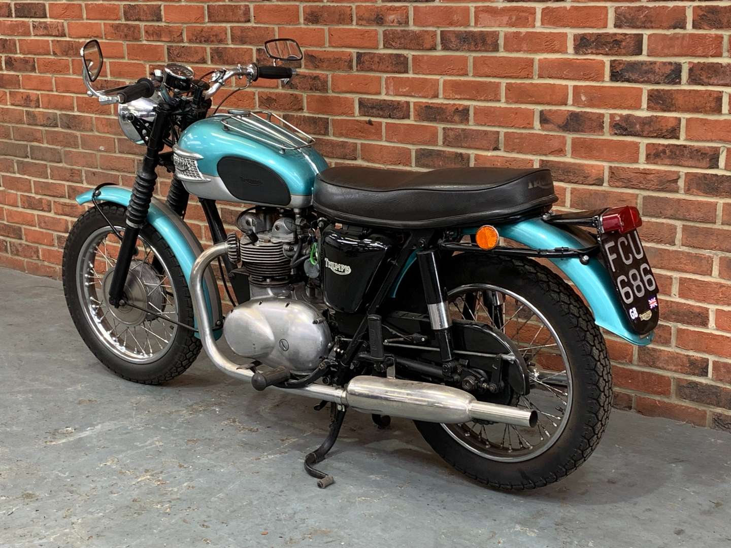 <p>1961 TRIUMPH 3TA 350CC</p>