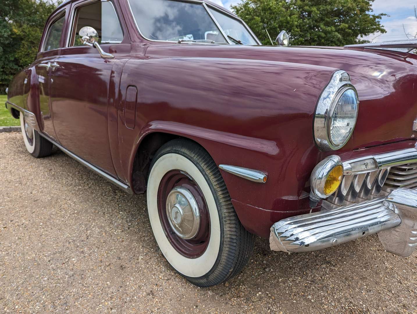 <p>1947 STUDEBAKER CHAMPION LHD</p>