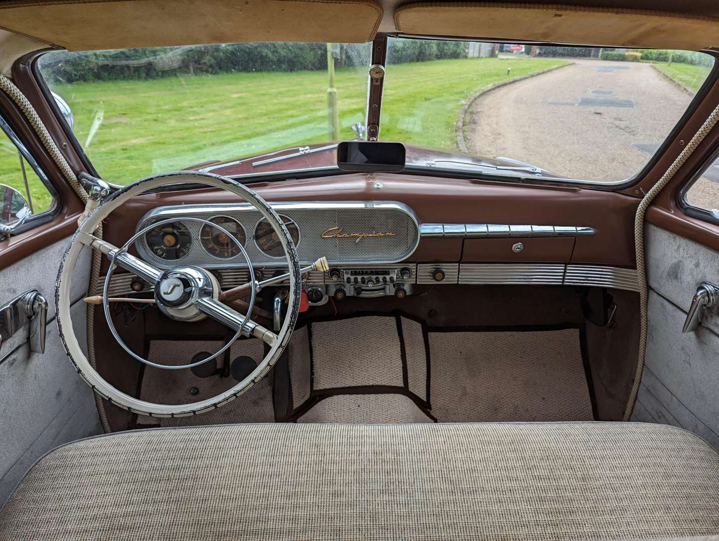 <p>1947 STUDEBAKER CHAMPION LHD</p>