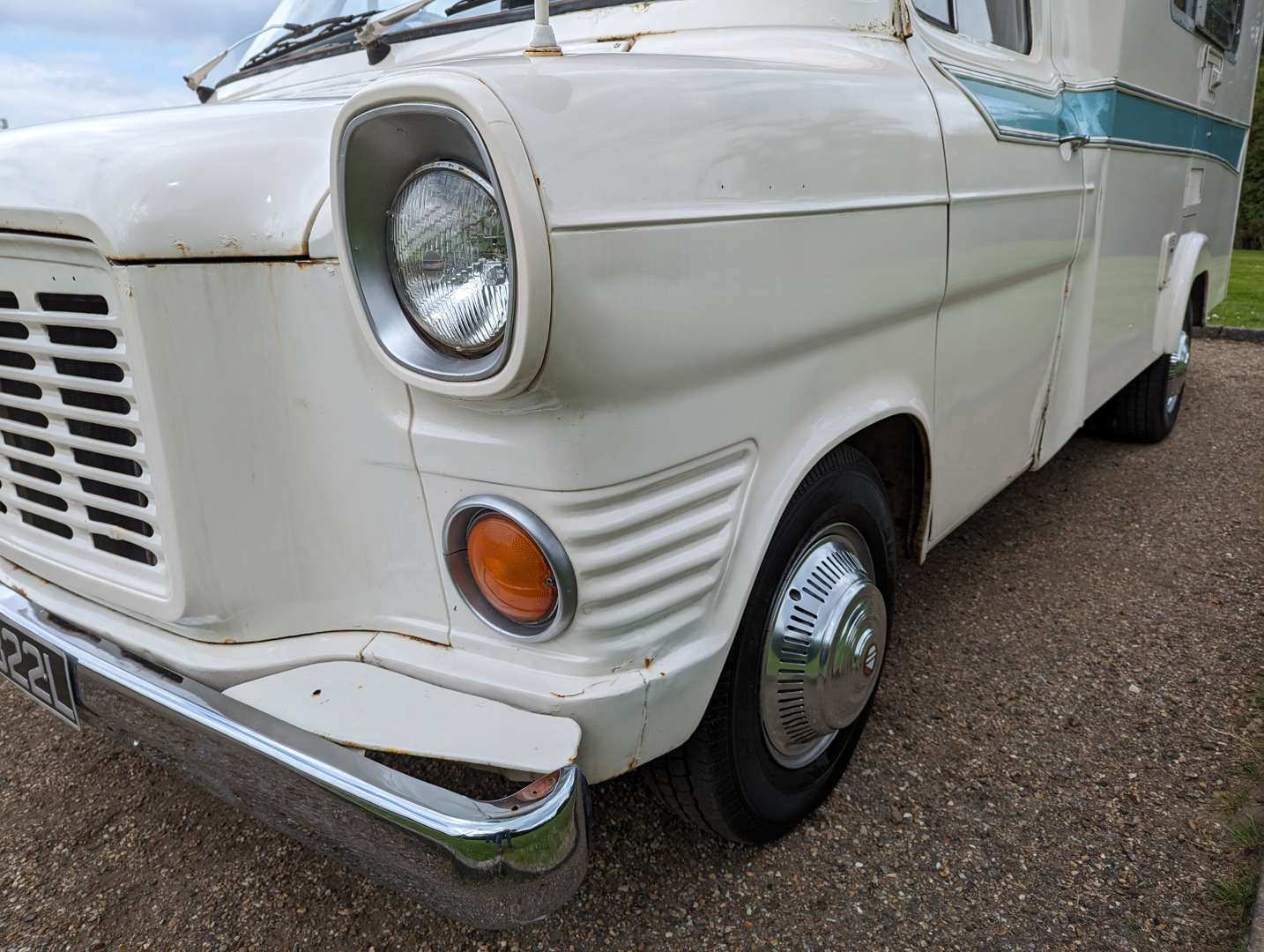 <p>1973 FORD TRANSIT JENNINGS ROADRANGER CAMPER</p>