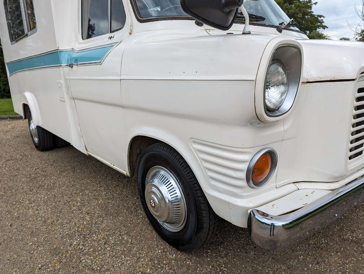 <p>1973 FORD TRANSIT JENNINGS ROADRANGER CAMPER</p>