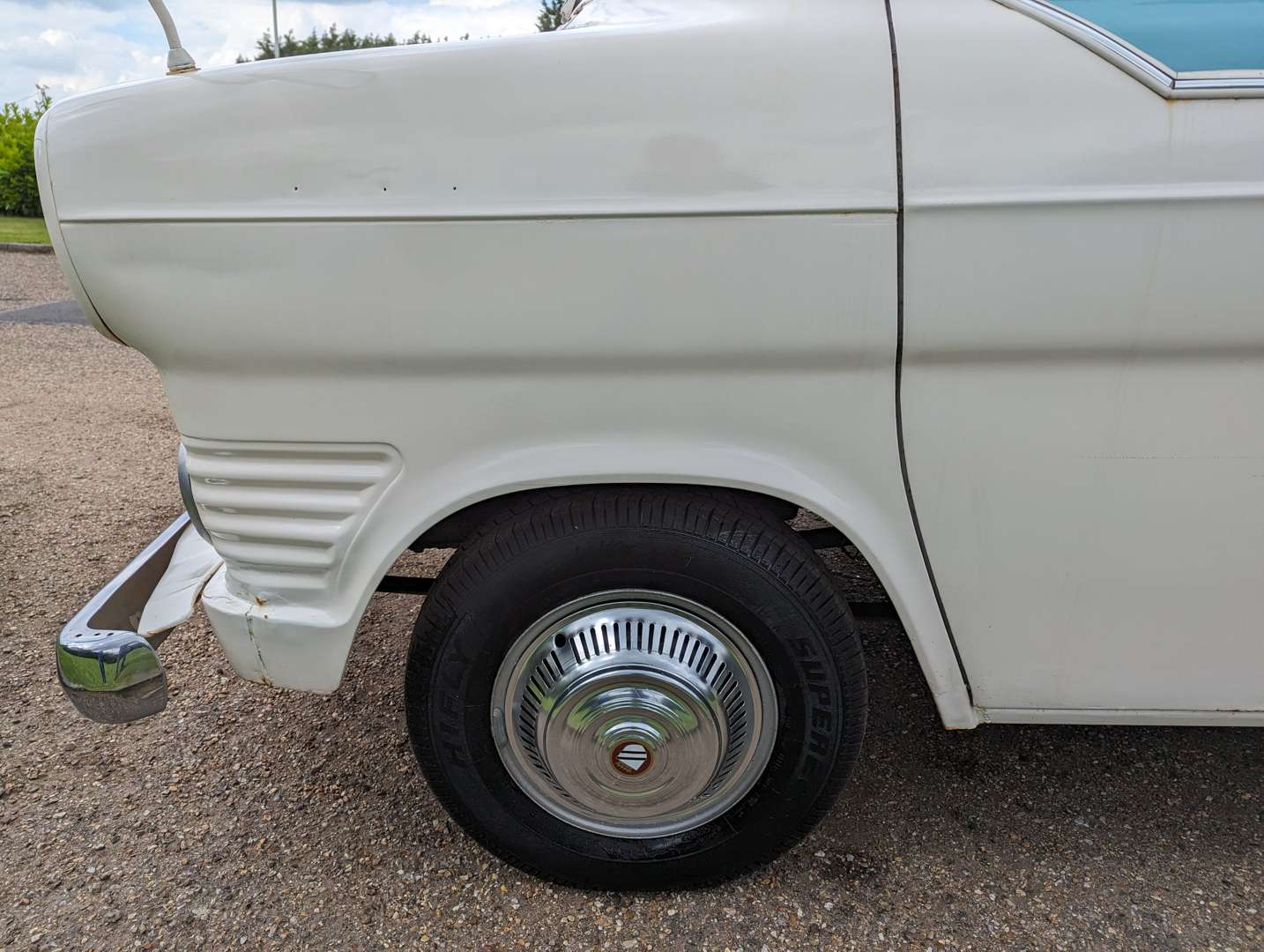 <p>1973 FORD TRANSIT JENNINGS ROADRANGER CAMPER</p>