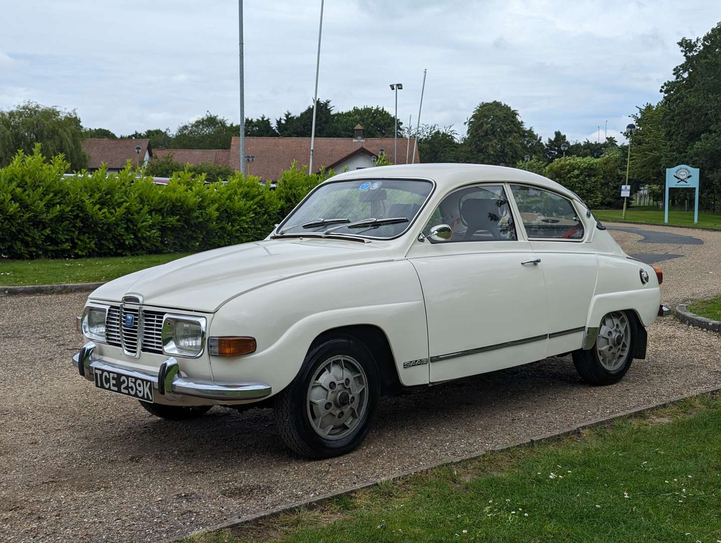 <p>1971 SAAB 96</p>