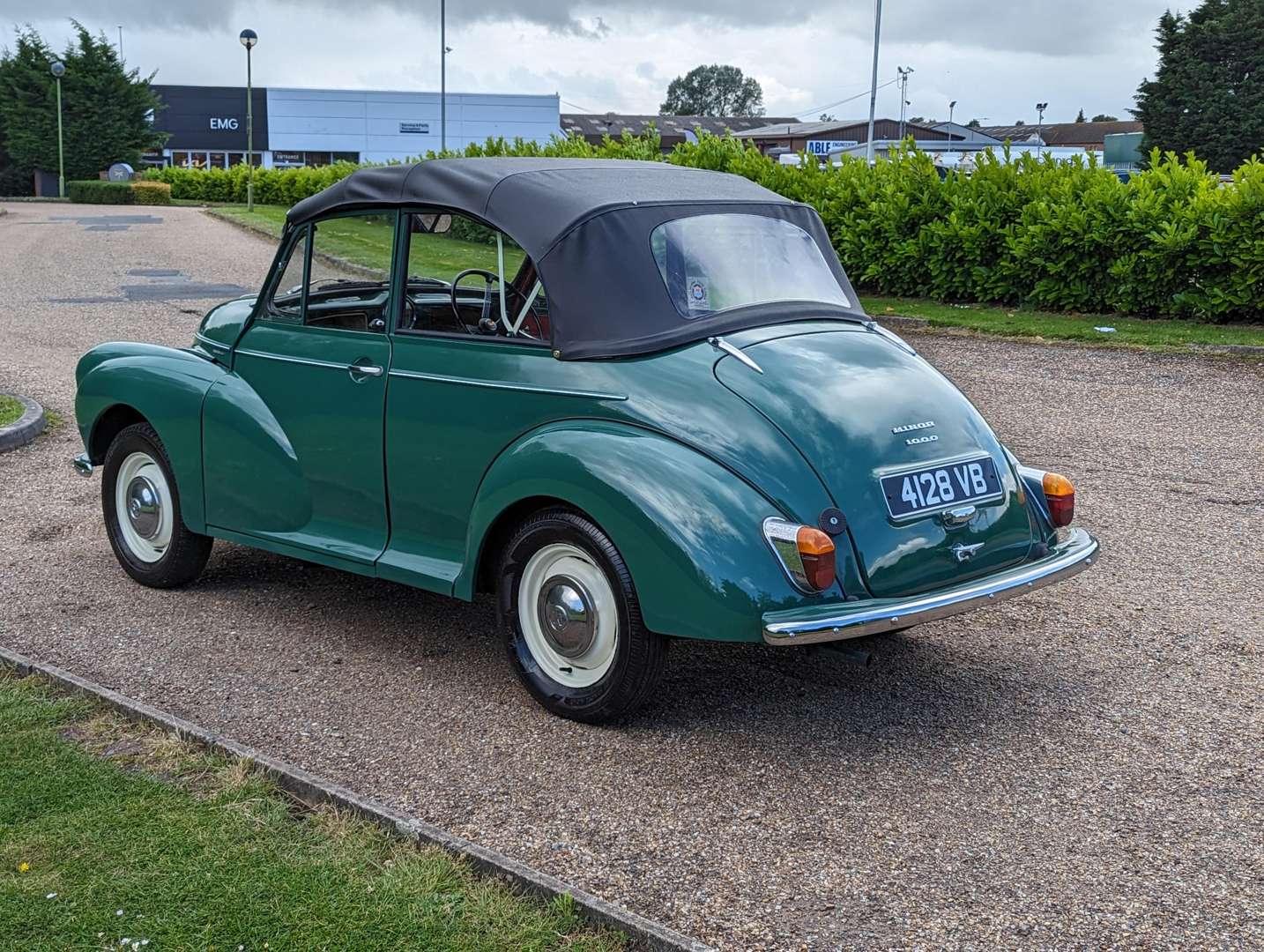 <p>1963 MORRIS MINOR 1000 CONVERTIBLE&nbsp;</p>