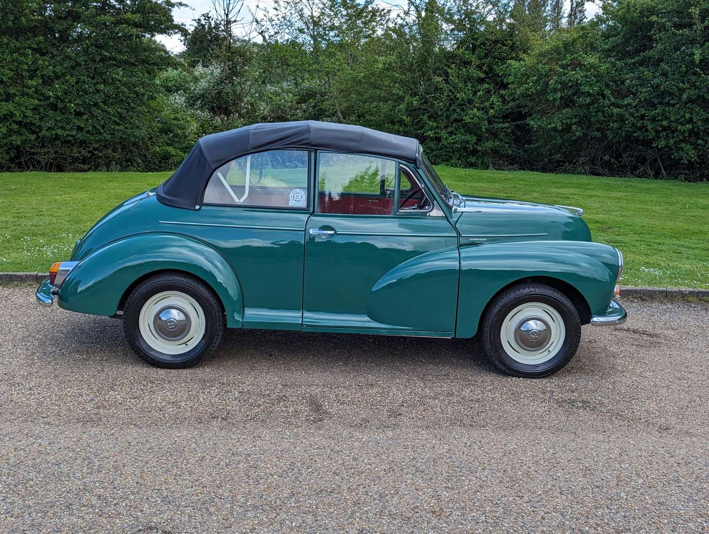 <p>1963 MORRIS MINOR 1000 CONVERTIBLE&nbsp;</p>