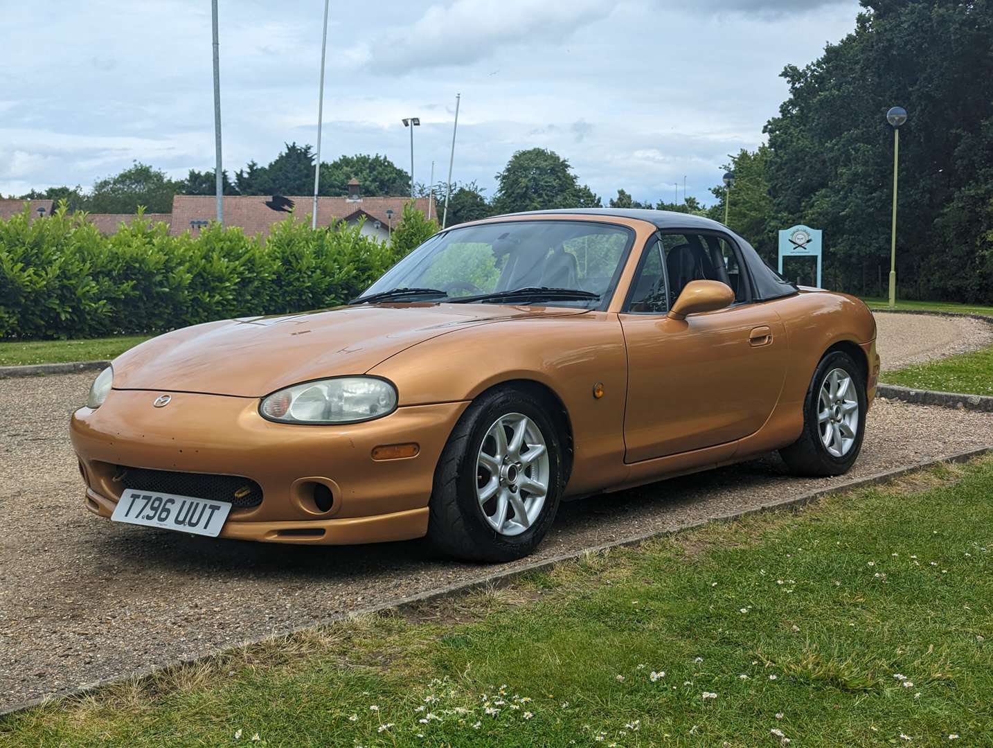 <p>1999 MAZDA MX-5</p>