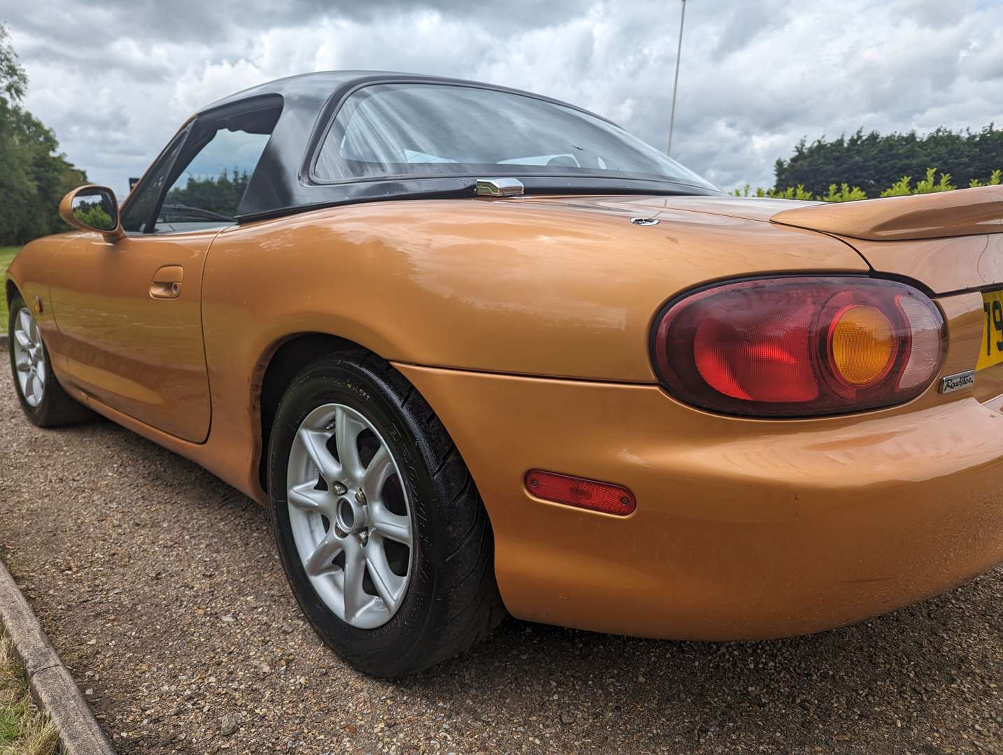 <p>1999 MAZDA MX-5</p>