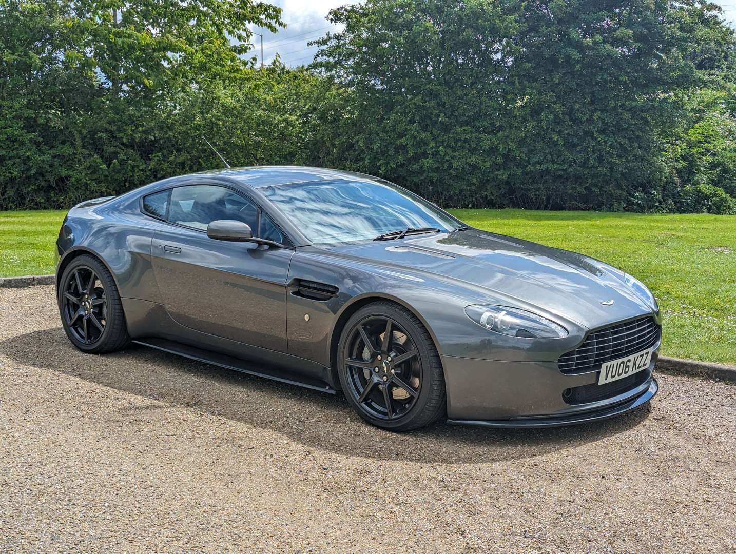 <p>2006 ASTON MARTIN VANTAGE V8</p>