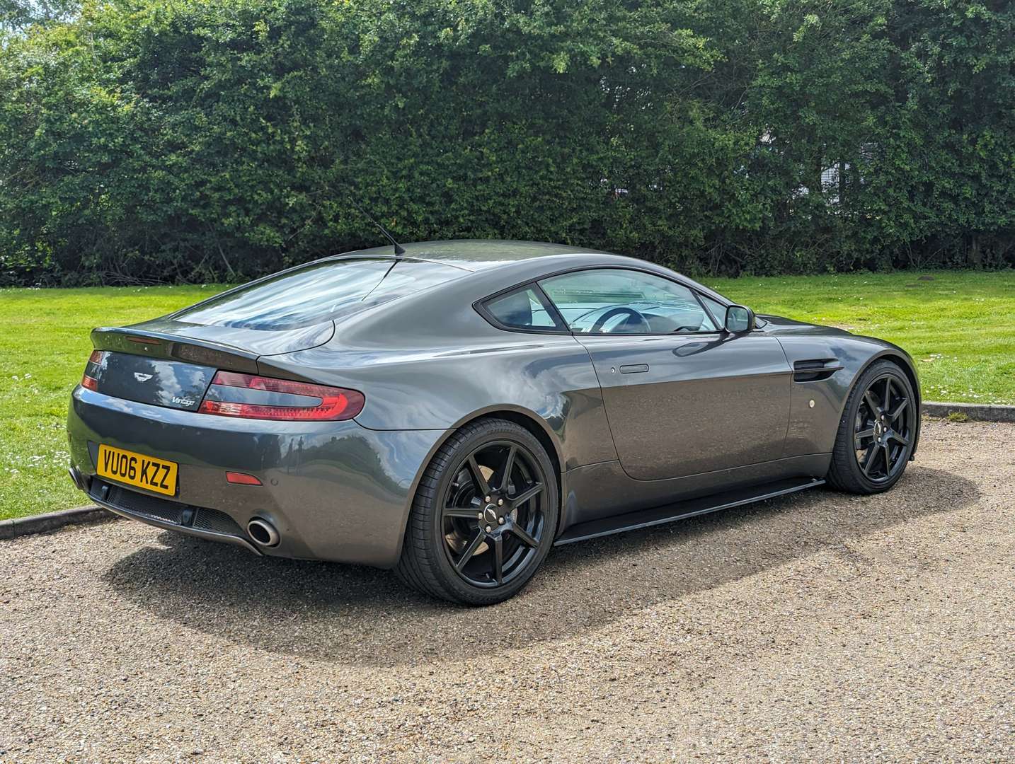 <p>2006 ASTON MARTIN VANTAGE V8</p>