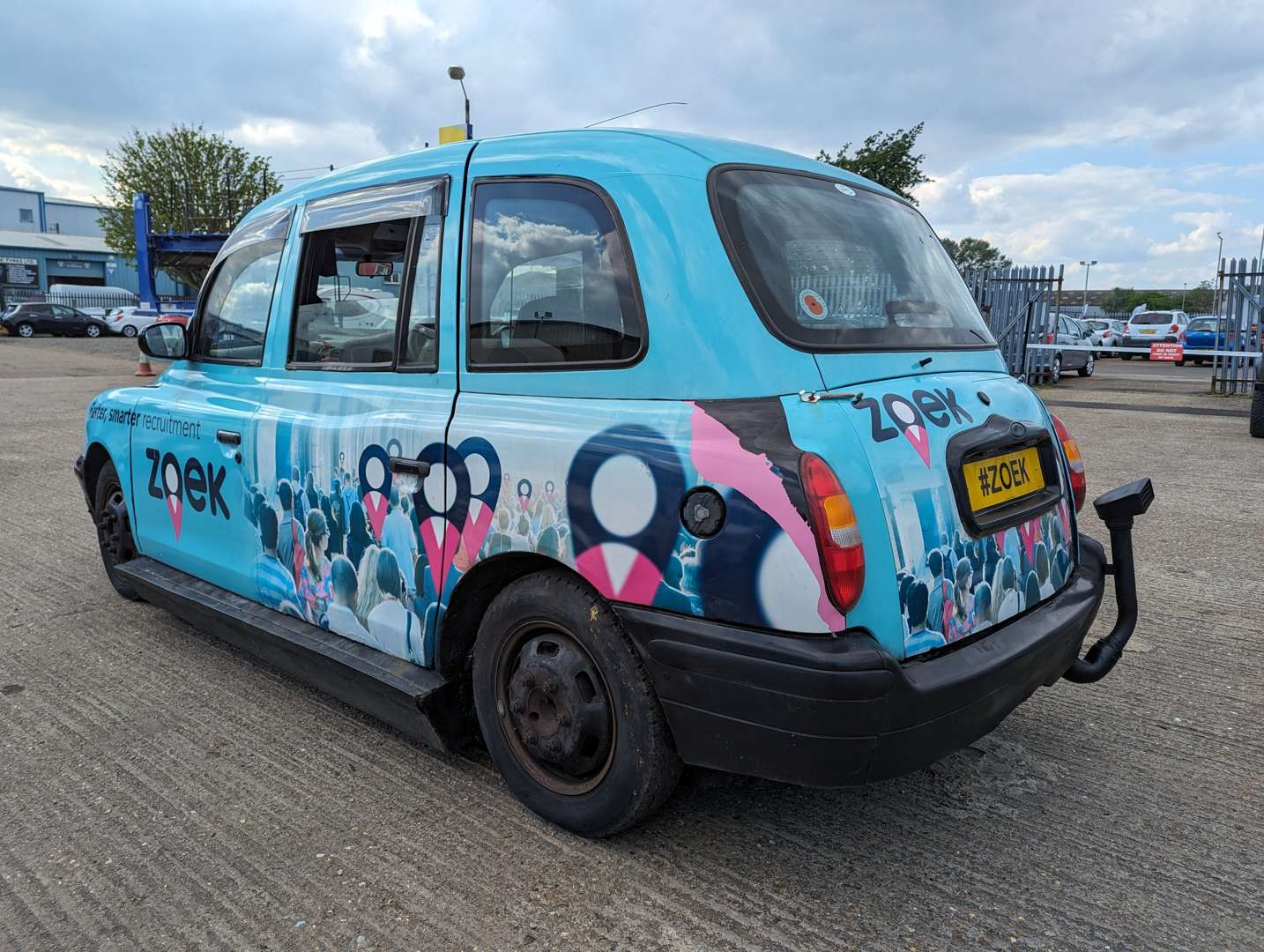 <p>2002 LONDON TAXIS INT TXII BRONZE AMPHIBIOUS&nbsp;</p>