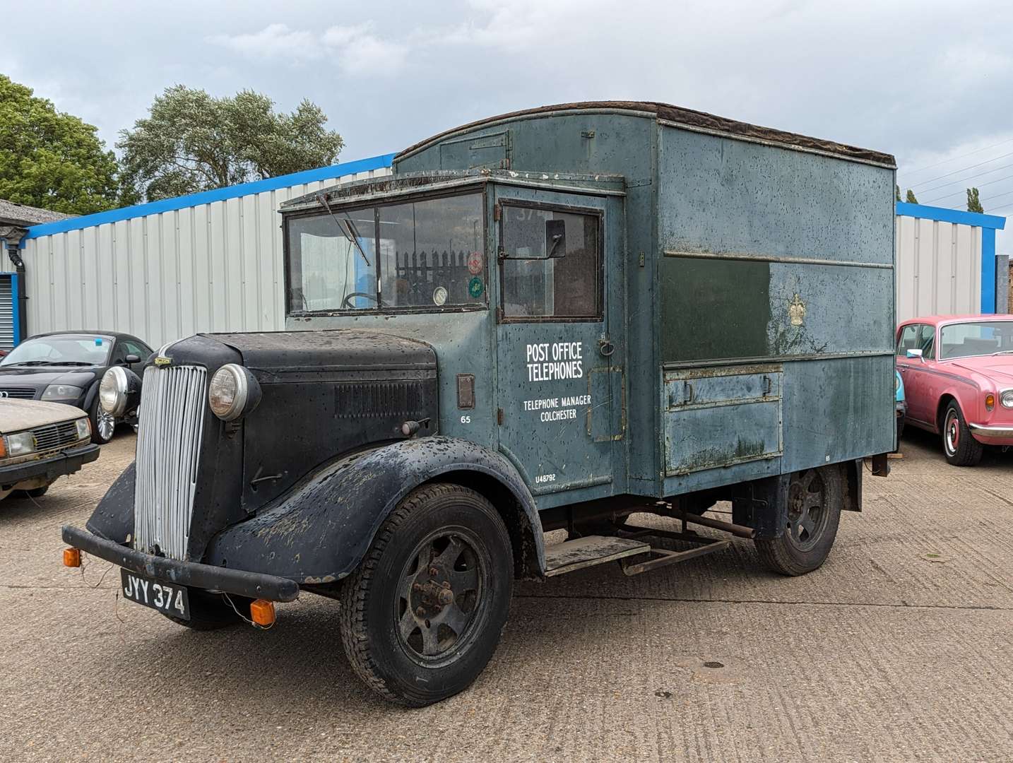 <p>1947 MORRIS COMMERCIAL LC3</p>