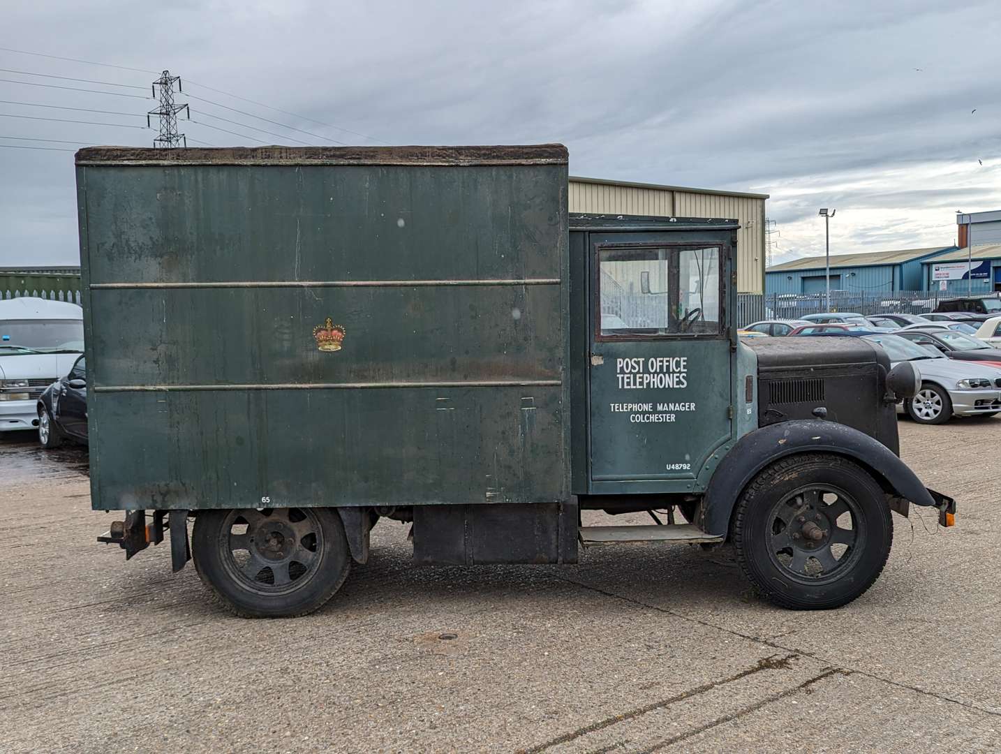 <p>1947 MORRIS COMMERCIAL LC3</p>