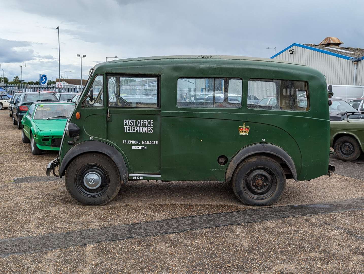 <p>1961 MORRIS JB VAN&nbsp;</p>