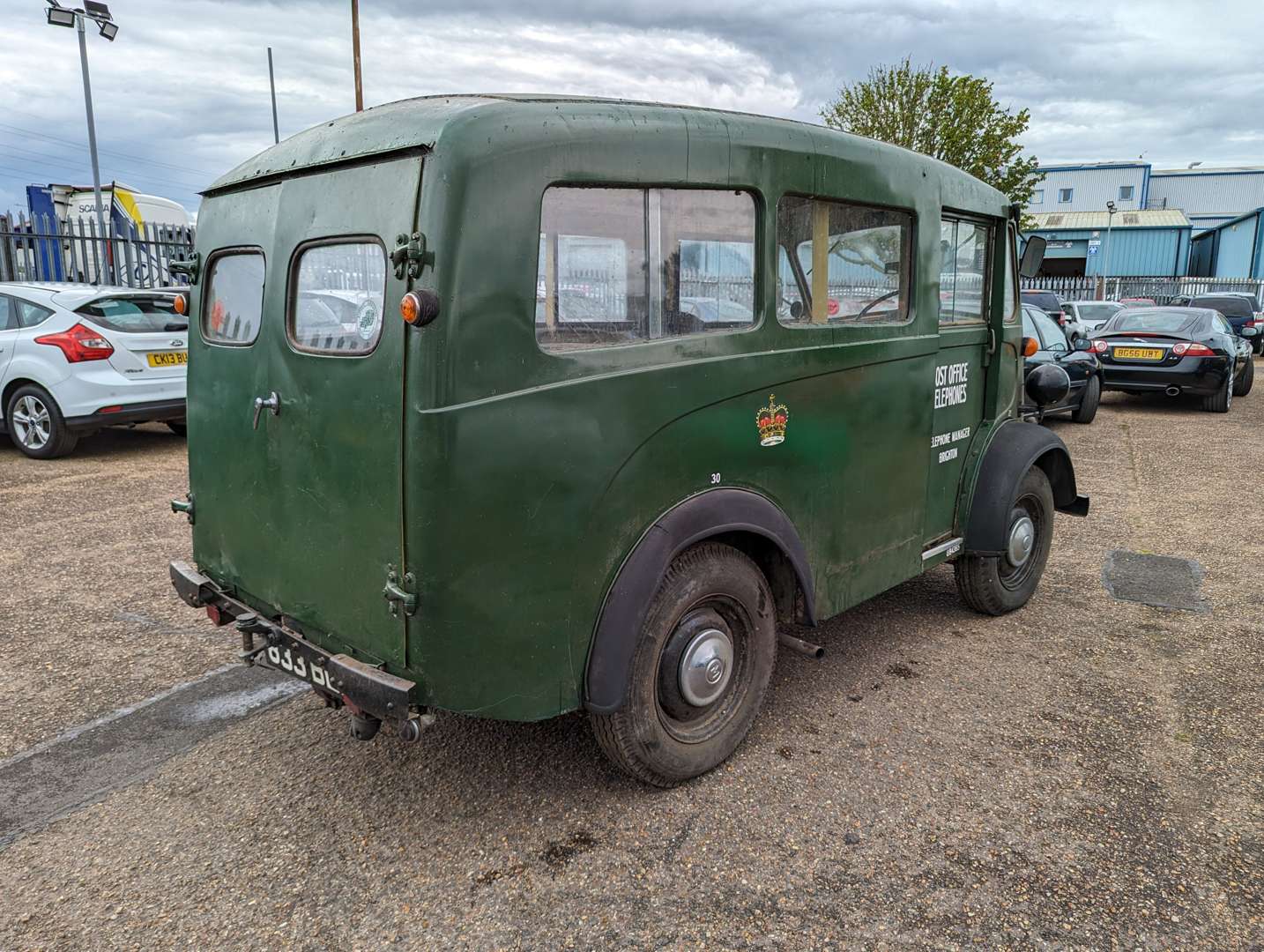 <p>1961 MORRIS JB VAN&nbsp;</p>