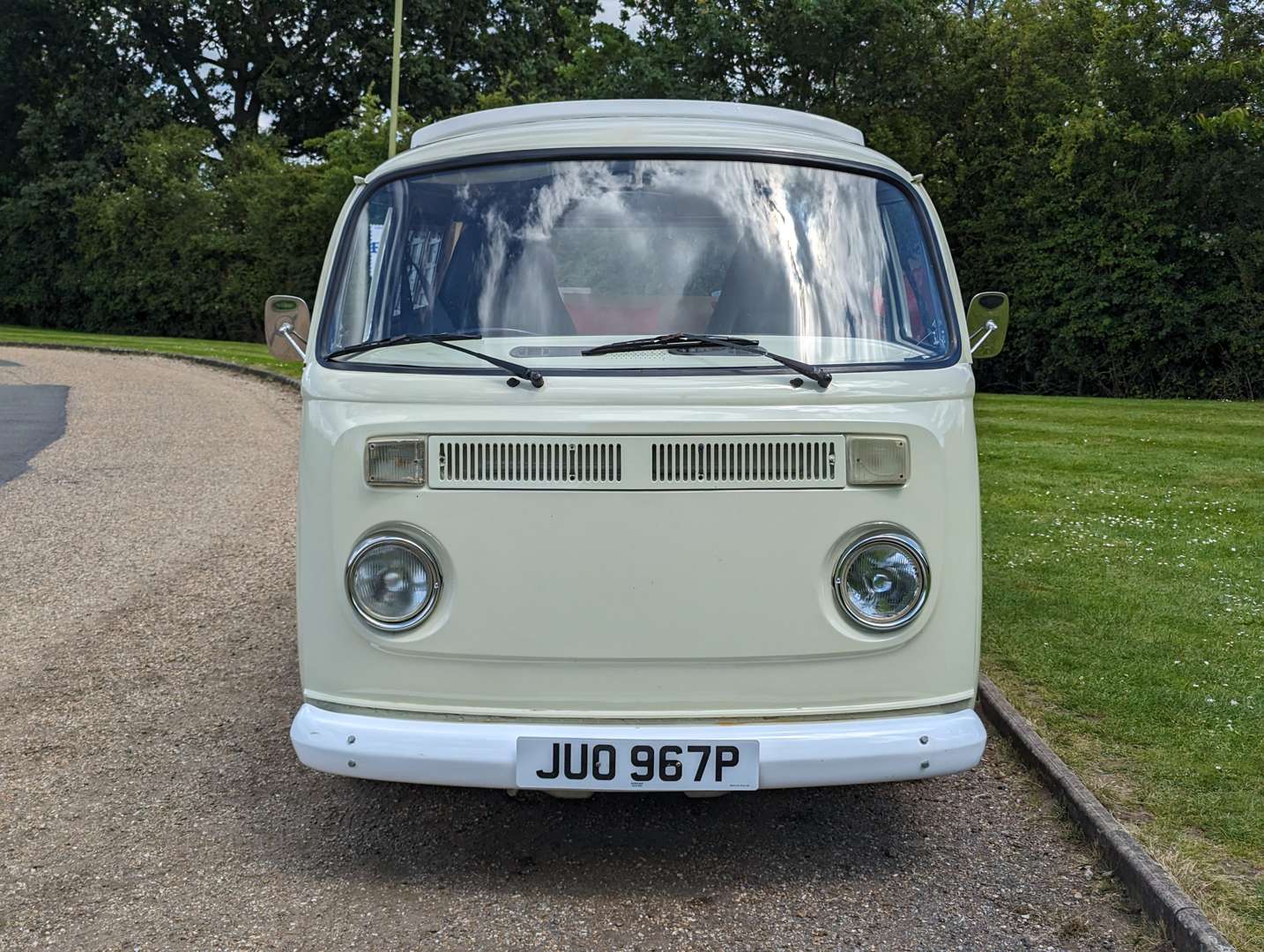 <p>1976 VW T2 BAY WINDOW&nbsp;</p>