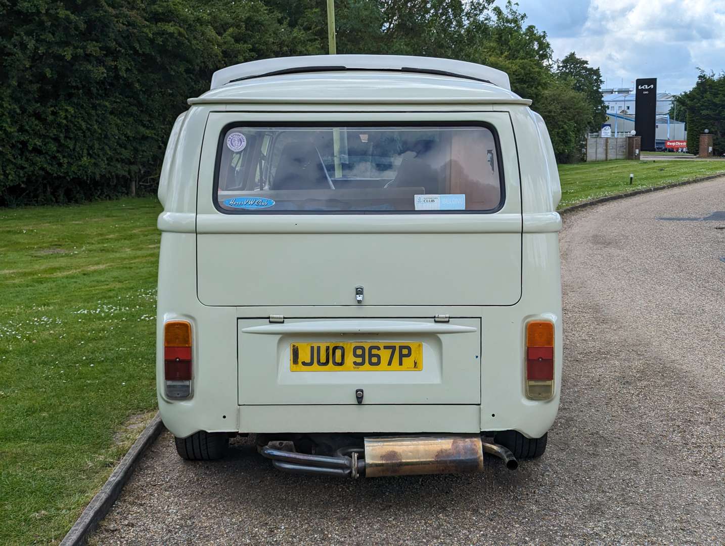 <p>1976 VW T2 BAY WINDOW&nbsp;</p>