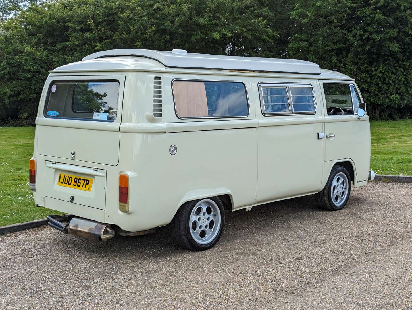 <p>1976 VW T2 BAY WINDOW&nbsp;</p>