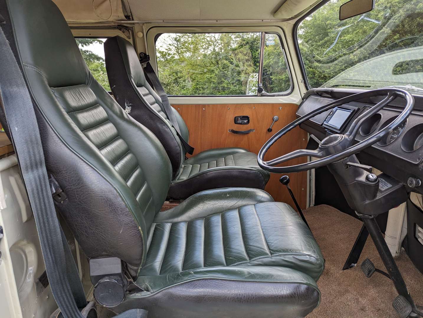 <p>1976 VW T2 BAY WINDOW&nbsp;</p>