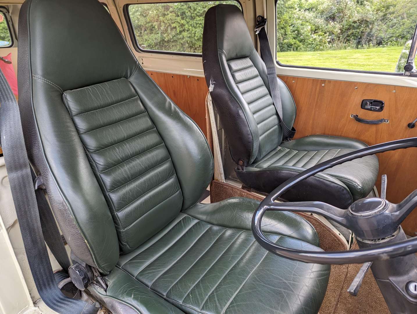 <p>1976 VW T2 BAY WINDOW&nbsp;</p>