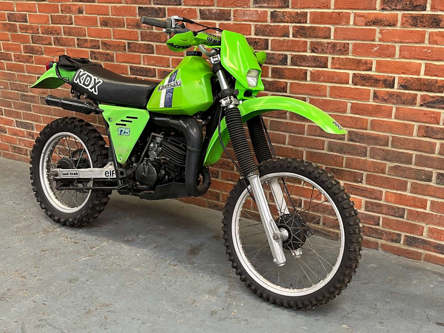 <p>1981 KAWASAKI KDX 175</p>