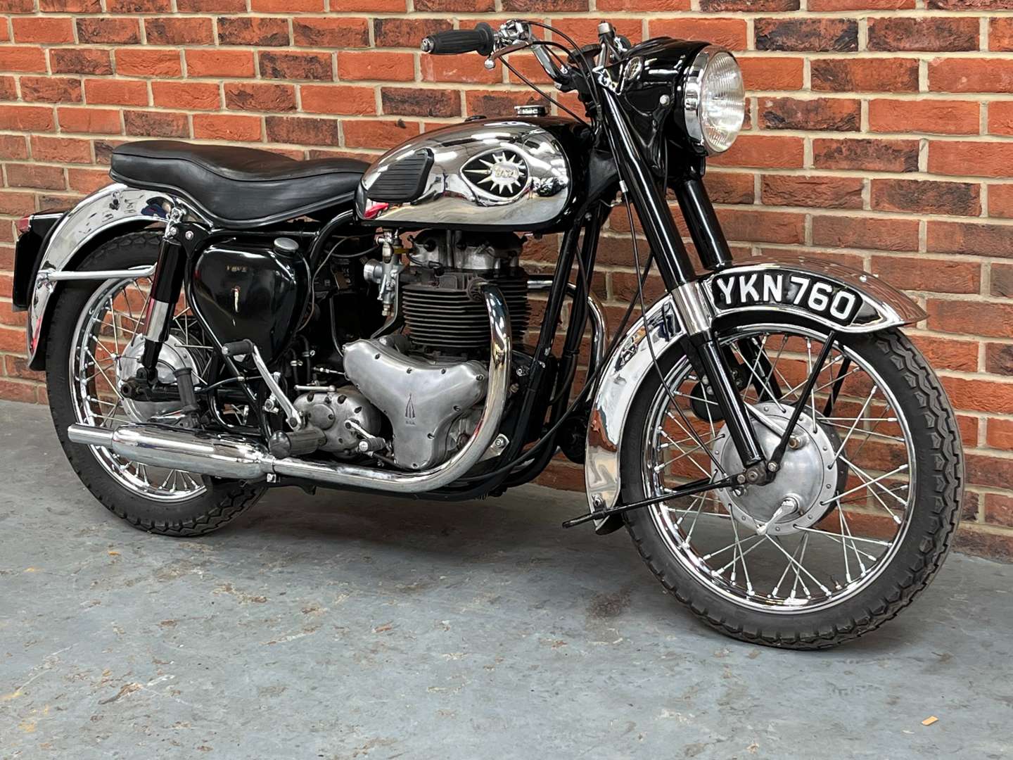 <p>1957 BSA A10 GOLDEN FLASH 650CC&nbsp;</p>