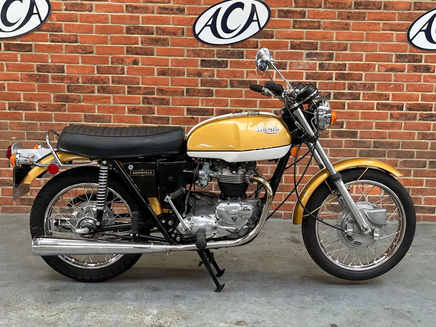 <p>1973 TRIUMPH T120 BONNEVILLE 650CC</p>