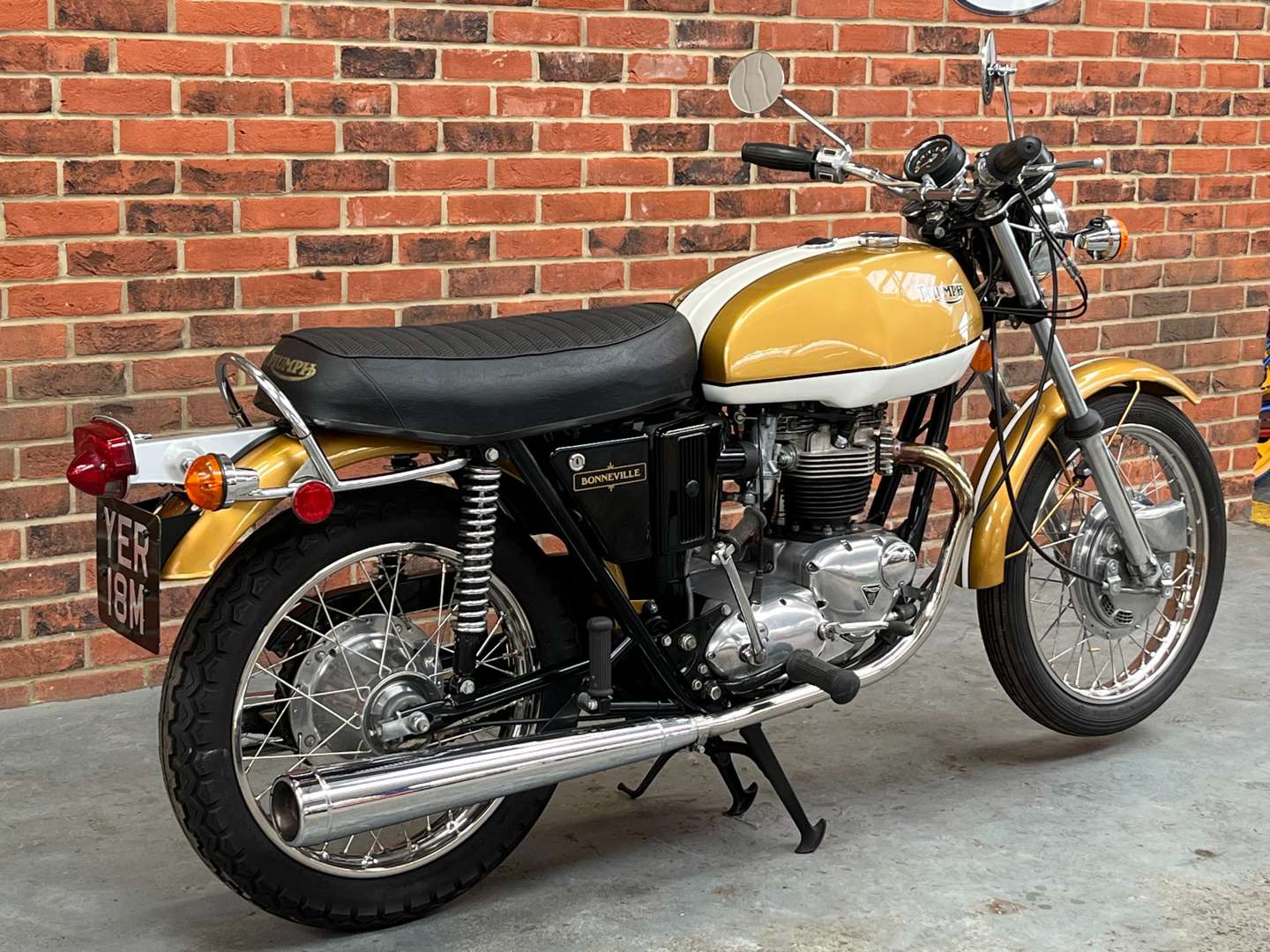 <p>1973 TRIUMPH T120 BONNEVILLE 650CC</p>