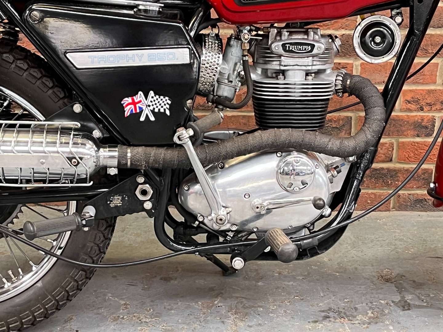 <p>1969 TRIUMPH TROPHY 250CC</p>