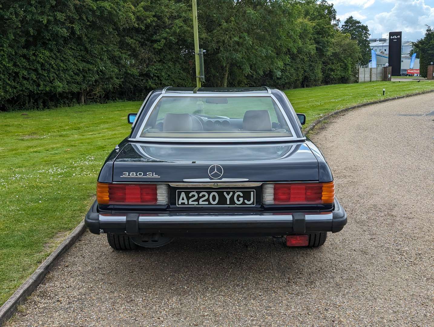 <p>1984 MERCEDES R107 380 SL LHD</p>