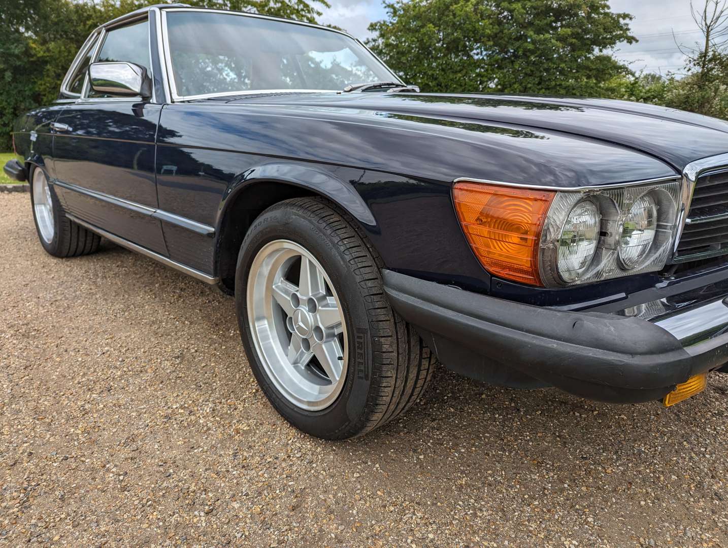 <p>1984 MERCEDES R107 380 SL LHD</p>