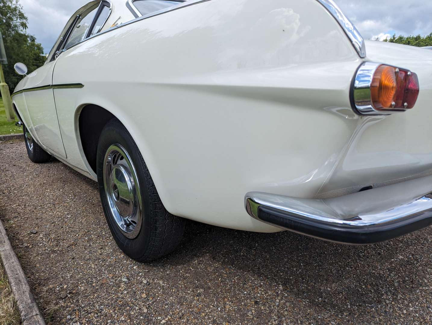 <p>1967 VOLVO P1800 S&nbsp;</p>