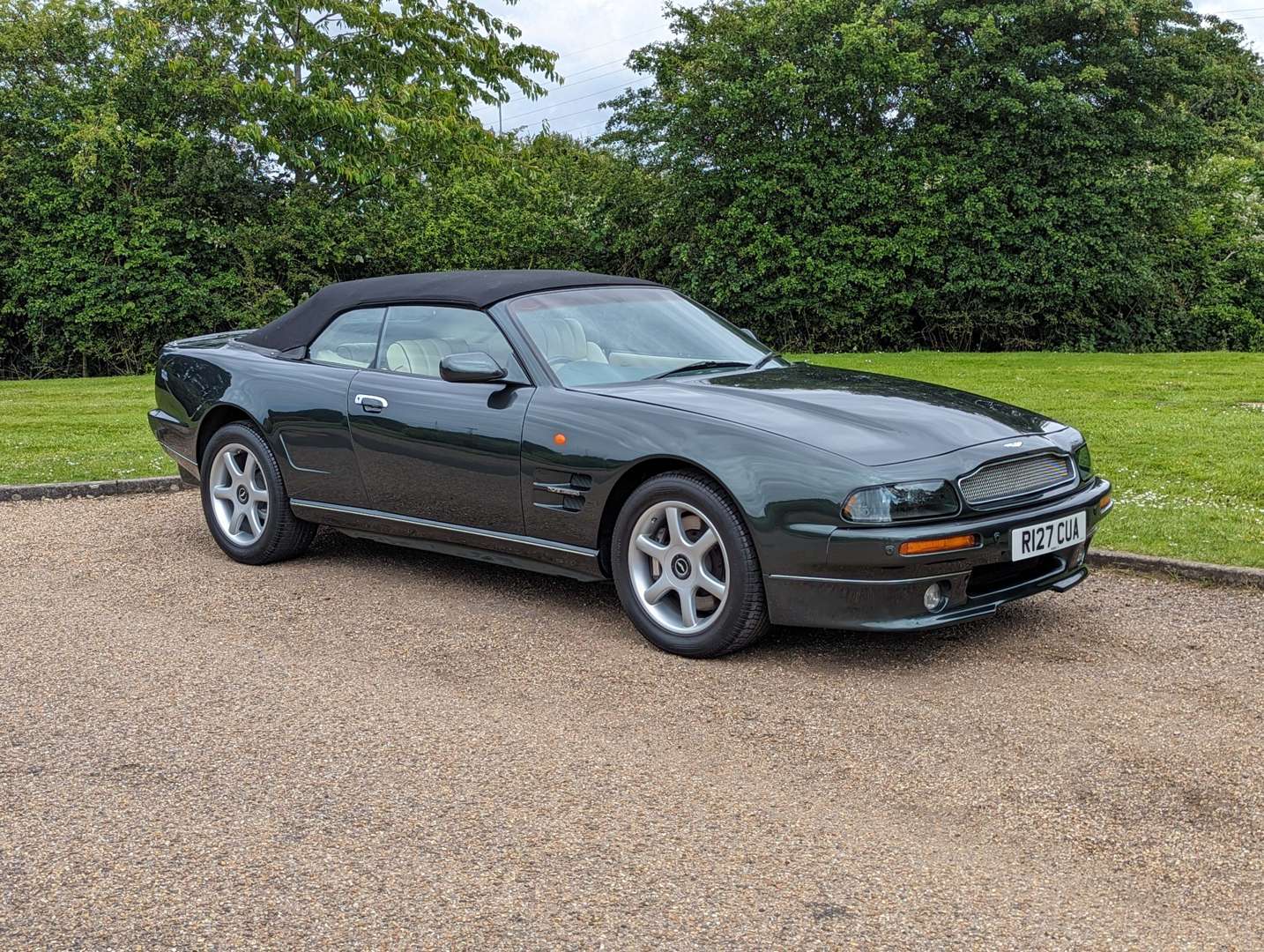 <p>1998 ASTON MARTIN V8 VOLANTE LWB</p>