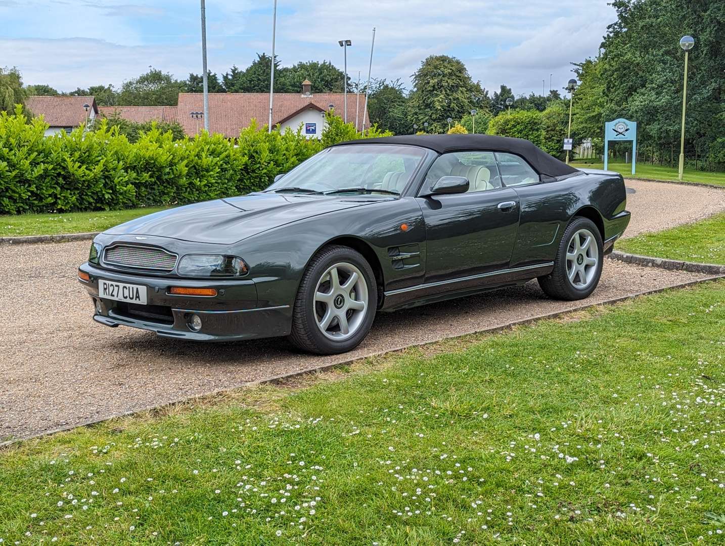 <p>1998 ASTON MARTIN V8 VOLANTE LWB</p>