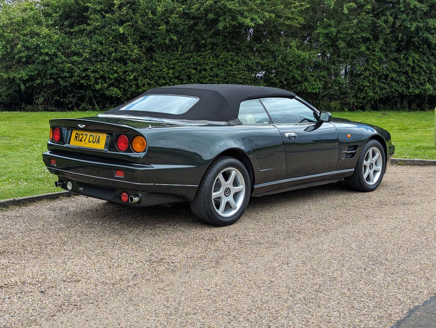 <p>1998 ASTON MARTIN V8 VOLANTE LWB</p>