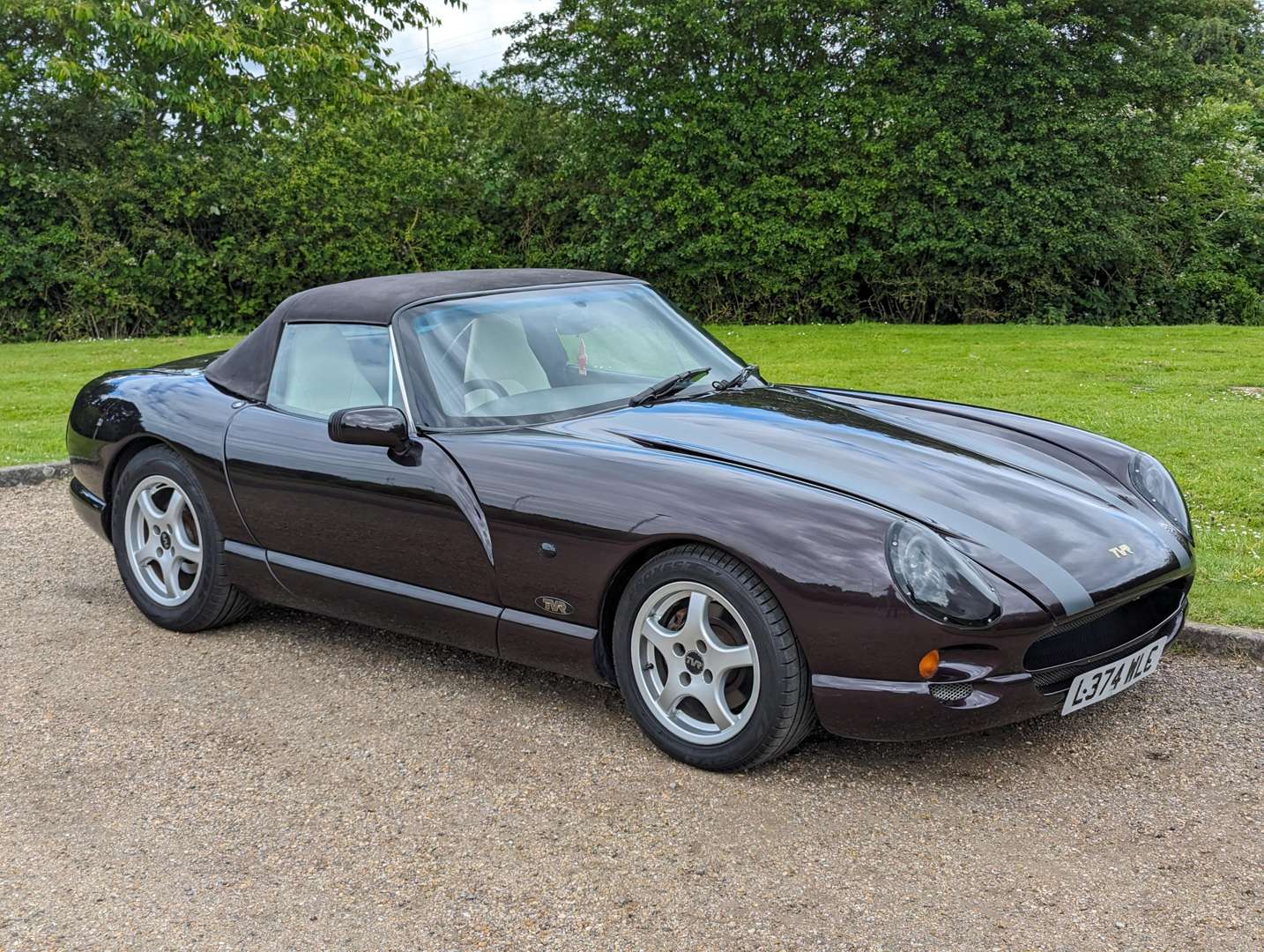 <p>1994 TVR CHIMAERA 4.0&nbsp;</p>