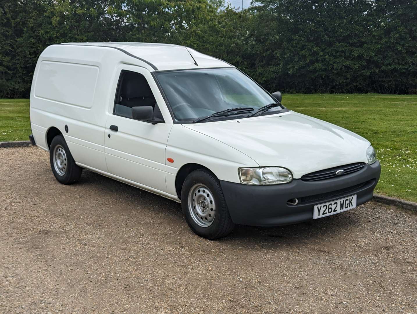 <p>2001 FORD ESCORT 55 D VAN</p>