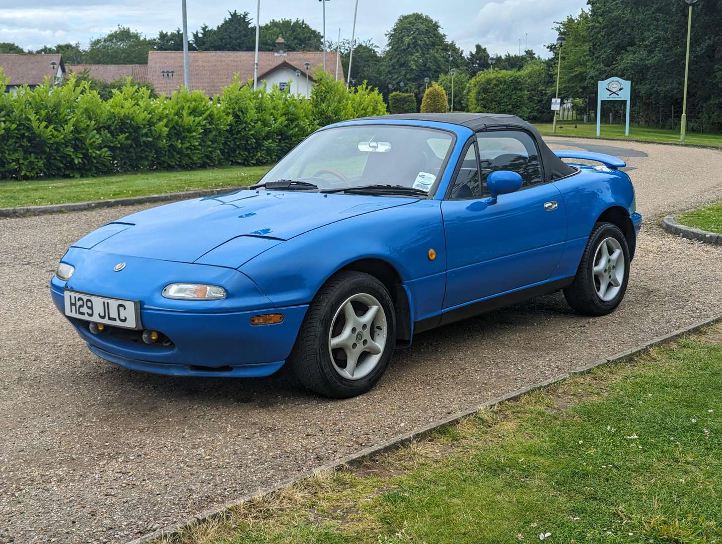 <p>1991 MAZDA MX-5</p>