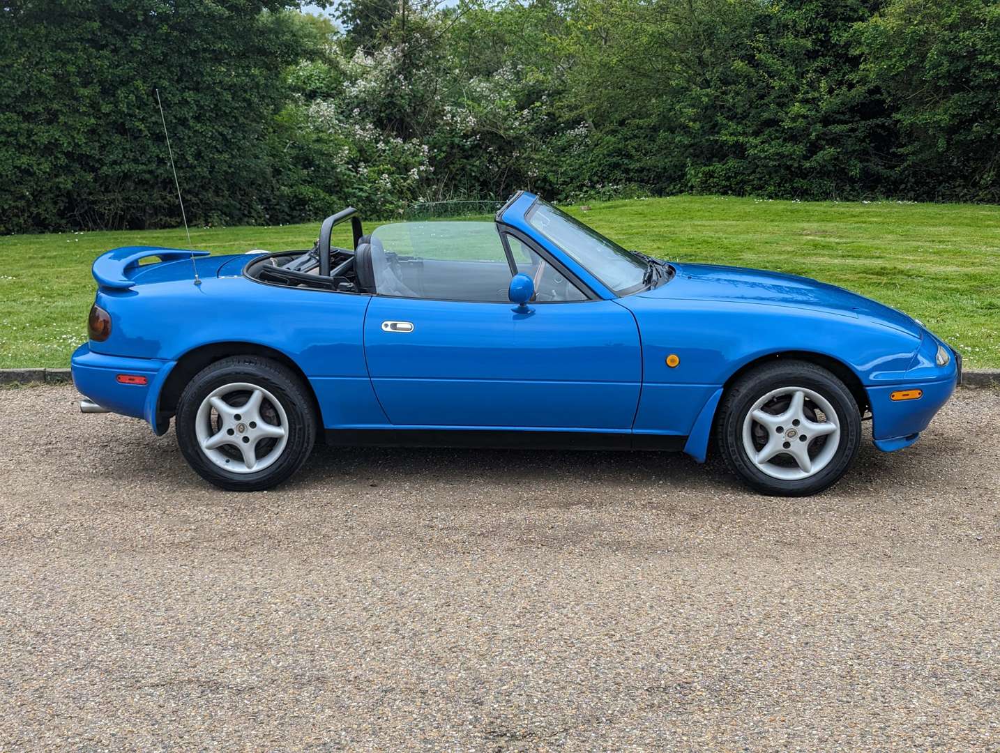 <p>1991 MAZDA MX-5</p>