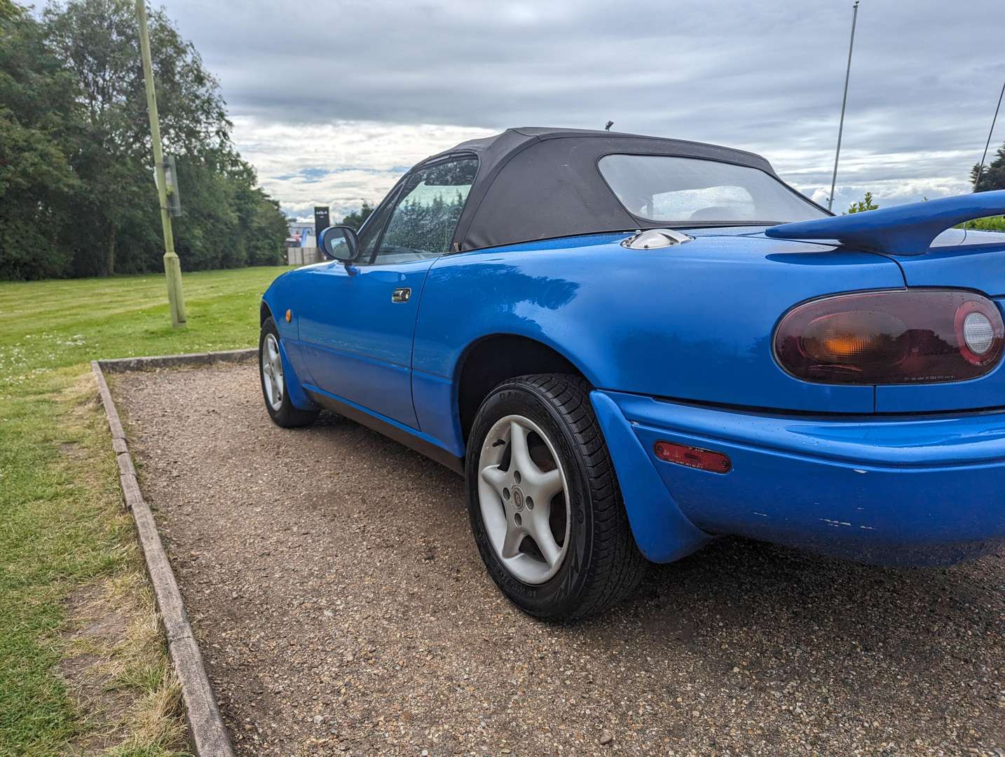 <p>1991 MAZDA MX-5</p>