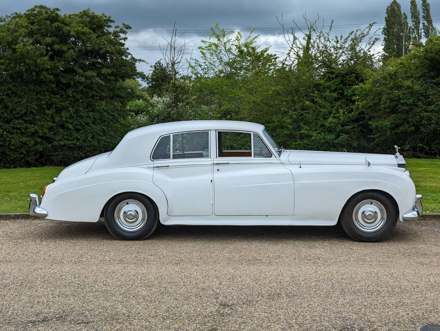 <p>1956 ROLLS ROYCE SILVER CLOUD&nbsp;</p>