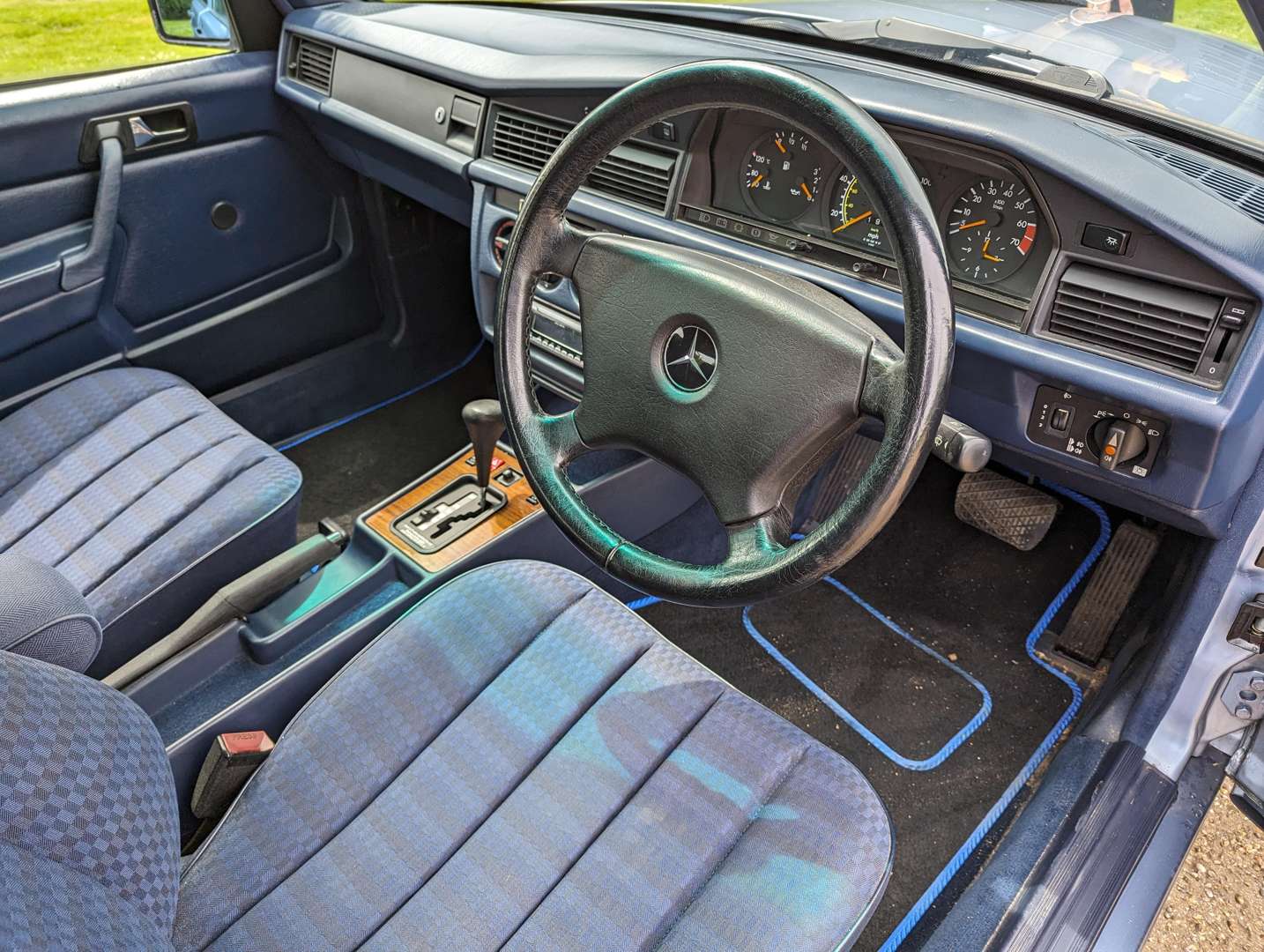 <p>1992 MERCEDES 190E 1.8 AUTO</p>